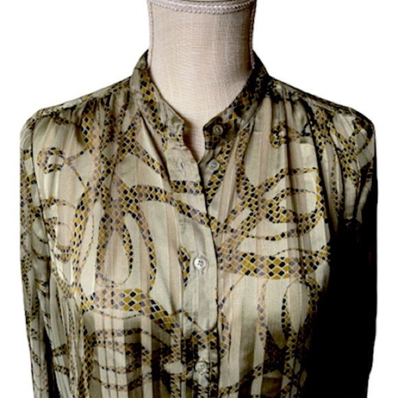 Richard Allen x H&M green button down blouse - Picture 4 of 7